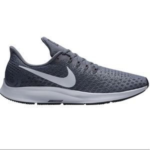 Nike Men's Air Zoom Pegasus 35 Running Shoes